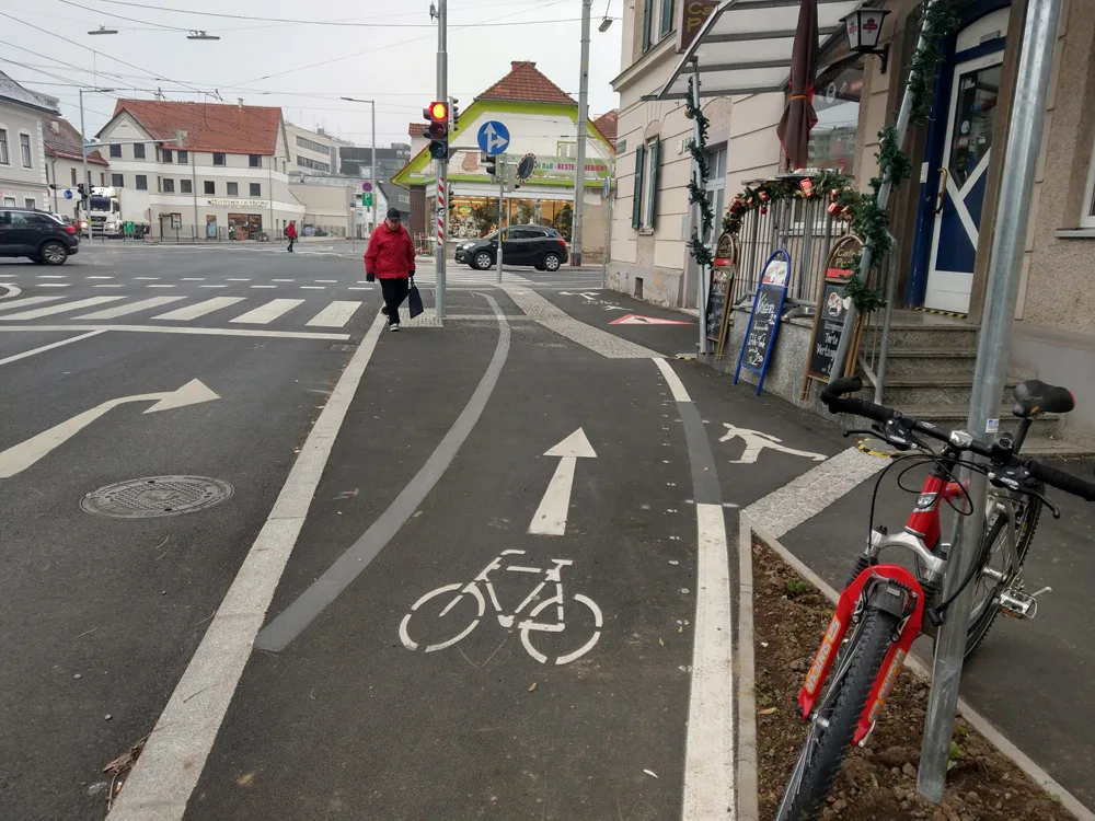 bild_1_sanfte_mobilitaet_hatte_nachrang_in_der_planung_dieser_kreuzung.jpg