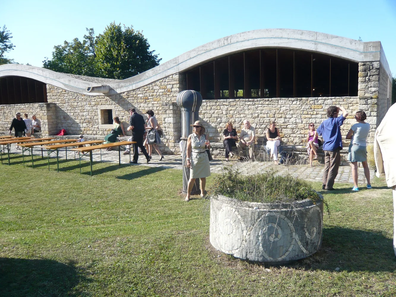 005_a_08_ausstellungshalle_sommerein_2011_kurrents_80._geburtstag.jpg