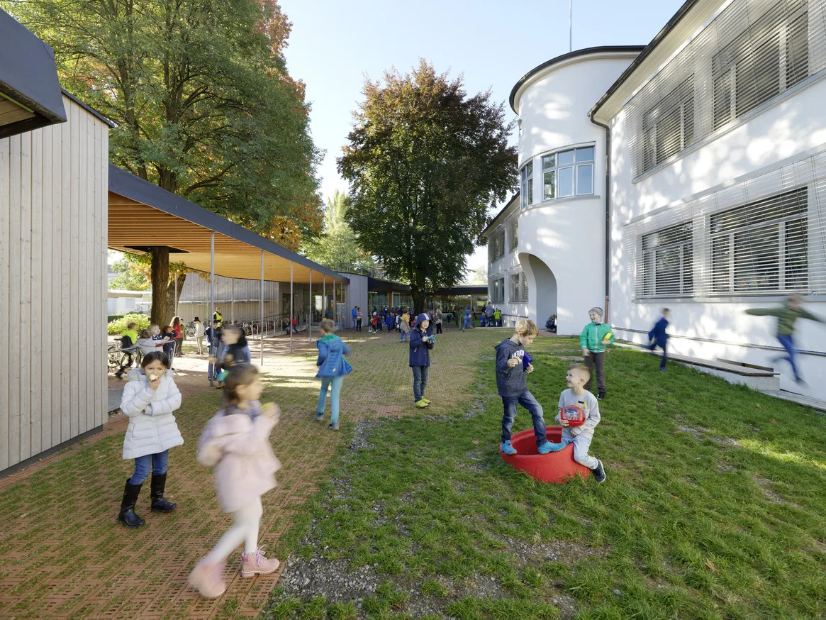 v_volksschule_dorf_lauterach_c_paul-ott_2.jpg-web.jpg