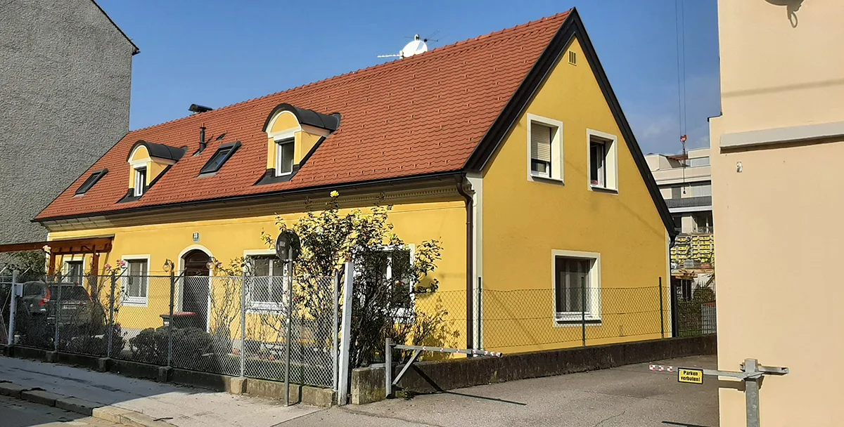 © Peter Laukhardt 2022-10_news_Schau doch! 24, Das Sigmund-Stadtl des Barons Schwitzen_16