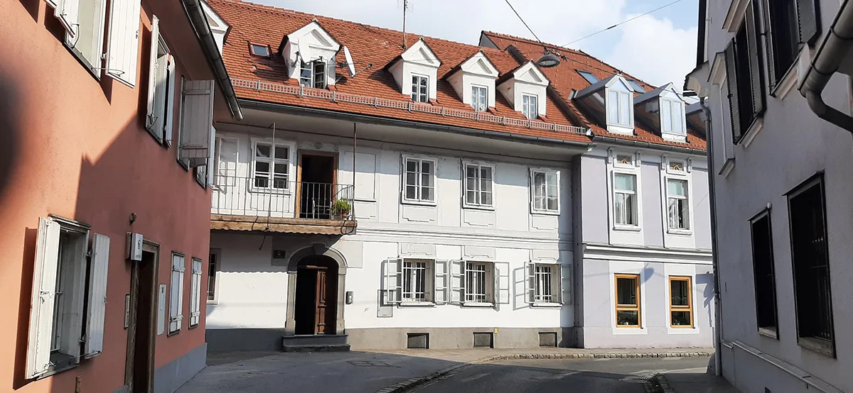 © Peter Laukhardt 2022-10_news_Schau doch! 24, Das Sigmund-Stadtl des Barons Schwitzen_6