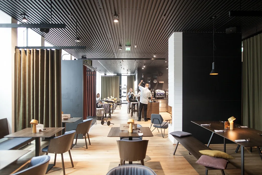 © he und du pippilotta_restaurant_lebenshilfe_tirol_umbau_he_und_du_mit_markus_danzl_architekturburo_hanno_schlogl_c_he_und_du.jpg