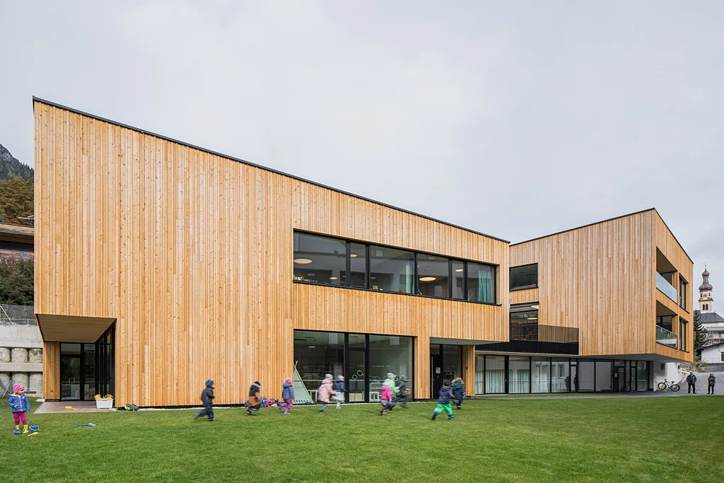 kindergarten_fulpmes_tabernig-zierl_architekten_c_christian_flatscher.jpg