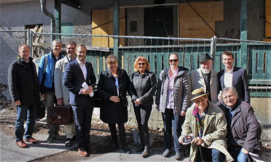 bild_7_girardihaus_teilnehmerinnen_exkursion_2022_kloss.jpg