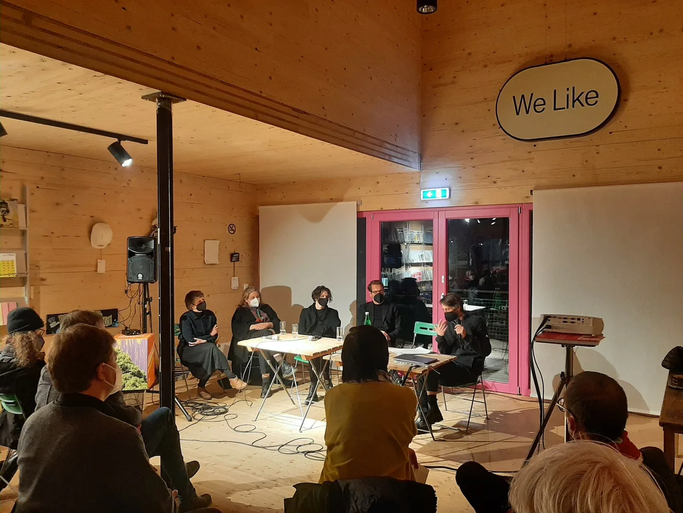 © Claudia Gerhäusser club_hybrid_talking_head_1_02_20220315_200823.jpg
