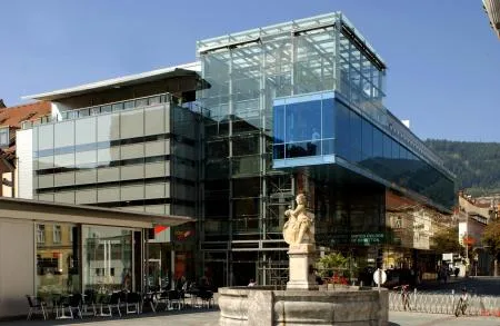 030526_leobencity.jpg