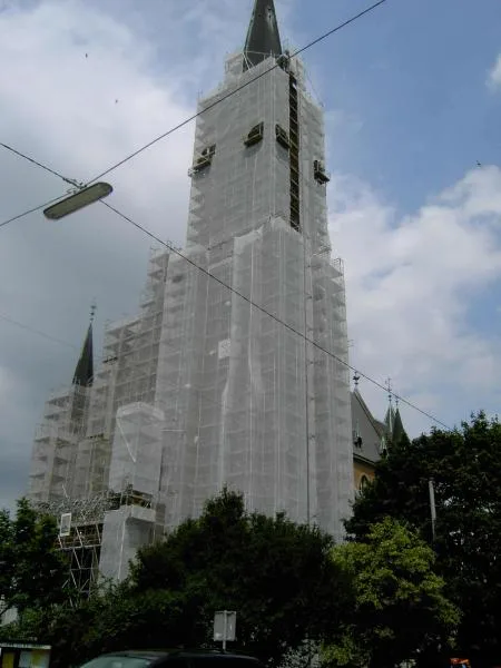 mracek_3_empire_herz_jesu_building.jpg