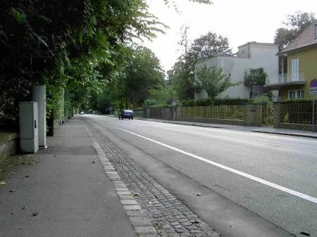 mracek_sommer_7_radwege_in_der_leechgasse.jpg