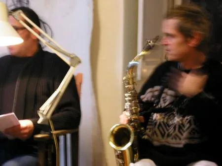 gatweihnachtsfeier_lesung_sax_1.jpg