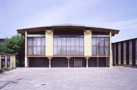 slo_hrausky_ravnikartown_hall_kranjm_0.jpg