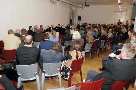 slo_discussion_01_img_0439_0.jpg