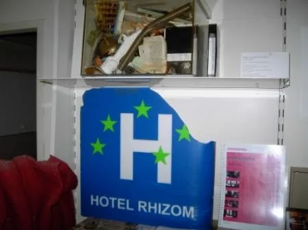 ausstellung_rhizom_l.g.rh_1.jpg