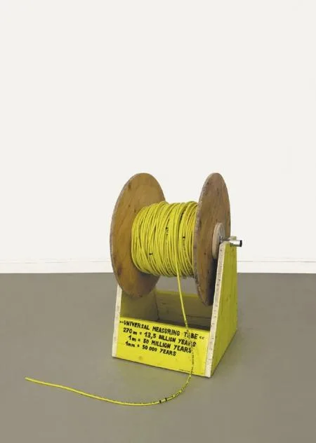 kunsthaus_reiterer_4_universal_measuring_tape_kl.jpg