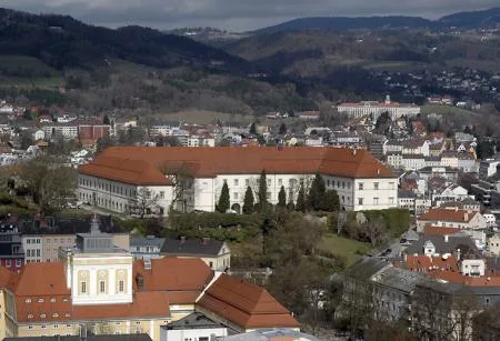 linz_09_13_ans.schloss_vom_dom.jpg