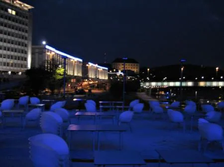 linz_09_16_lentos_donau_schloss.jpg