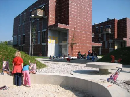slo_excursion_soz_wohnpr_polje_bevk_img_0752_1.jpg