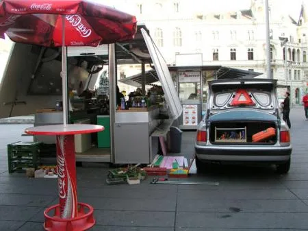 hauptplatz_22.4._so_leer_aber_nicht_ganz.jpg
