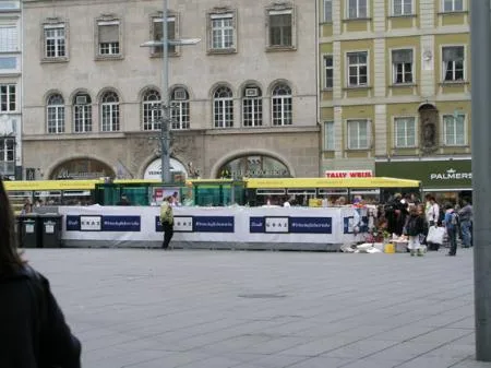 hauptplatz_24.4._pecunia_non_olet.jpg