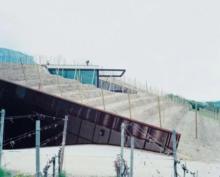 nie015a_web.jpg