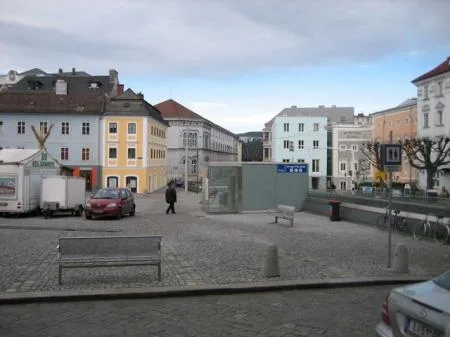 sonntag_258_40_pfarrplatz.jpg