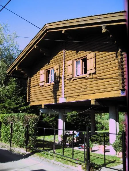 antje_strandbaeder_10_tiroler_badehaus_auf_stelzen.jpg