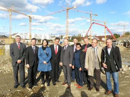 baustellenfeier_messequartier_graz_personen.jpg