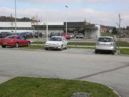 lechner_foelling_foto2_blick_vom_dm_zu_hofer.jpg