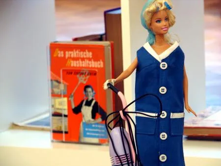 baumann_cox_hausfrauen_tchtigedesperatehausfrau_129_b.jpg