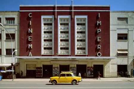 hda_asmara_cinema_imperio__edward_denison_2010_0.jpg