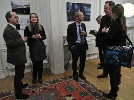 gruber_ortlos_london_ortlosundpetermikldirec.jpg