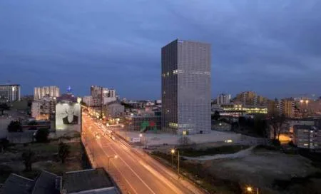 pritzker_preis_2011_burgo_tower_in_porto_portugal._interior_photo_by_luis_ferreira_alves.jpg