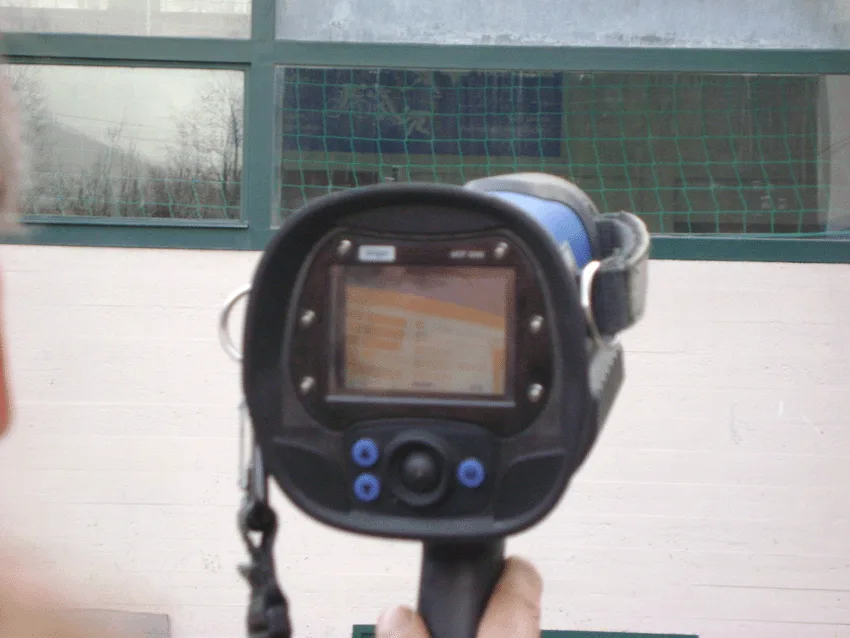 kopfsguter_schulprojekt_energie_unsere_schule_im_wrmebild_kopie.gif