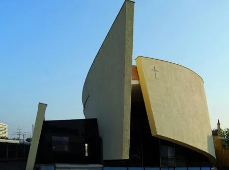 eroeffnung_einsegnungshalle_steinfeld_hofrichter_ritter_foto_irmgard_kellner_0.jpg
