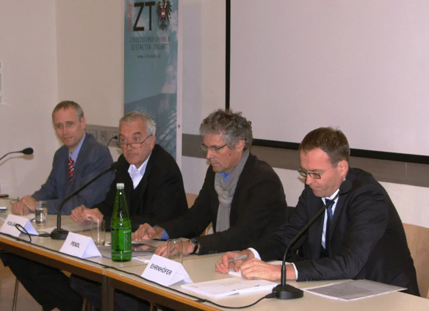 kickenweitz_zt_kammer_zukunft_der_wohlfahrtseinrichtungen_podium_gif.gif