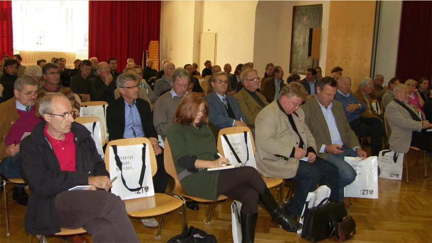 kickenweitz_zt_kammer_zukunft_der_wohlfahrtseinrichtungen_publikum_gif.gif
