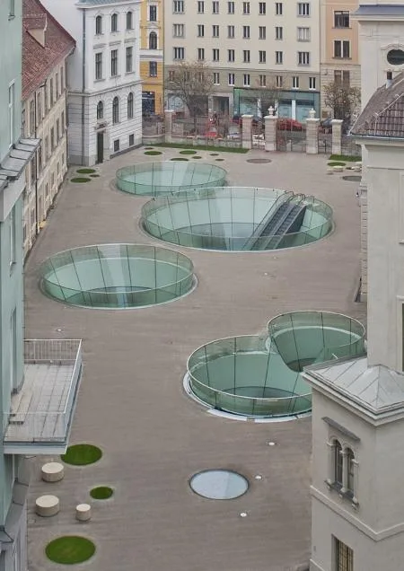 grabner_joanneumsviertel_neu_17_hof_s.jpg