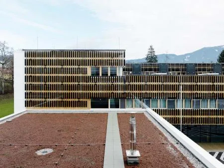 forstschule_bruck_auen_photovoltaik_ditz_fejer_kl.jpg