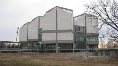 tschavgova_belgrad_09_museum_fr_moderne_kunst_geschlossen.jpg