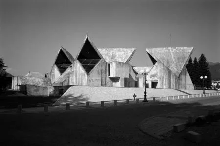 unfinished_01_cultural_centre__kolasin.jpg