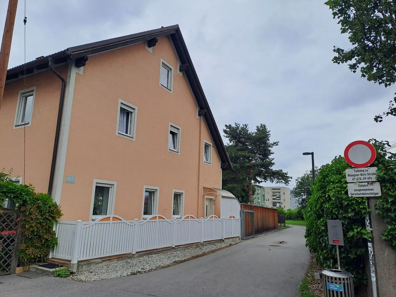 © Peter Laukhardt bild_15_alte_poststrasse_107_ehem._linienamt.jpg