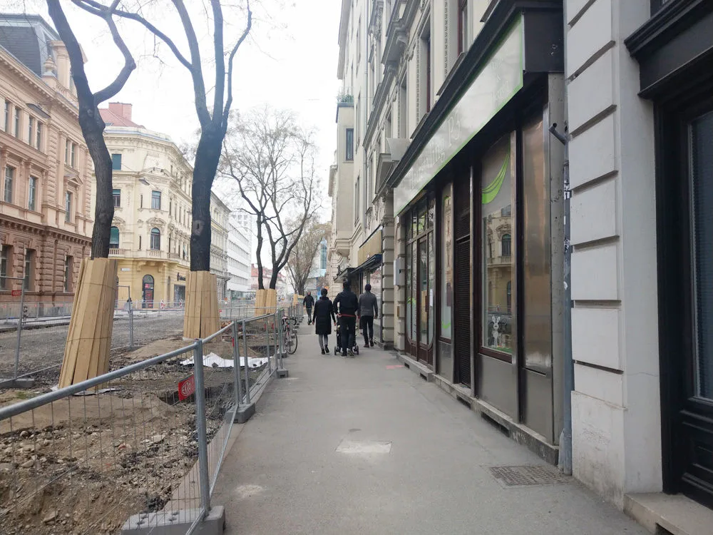 bild_1_am_sonntag_in_der_autofreien_neutorgasse.jpg