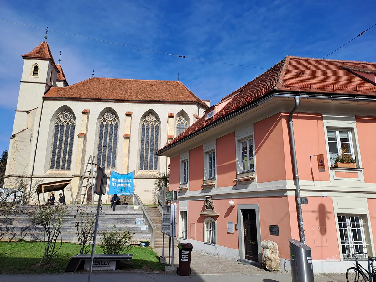 bild_7_leechkirche_und_benefiziatenhaus.jpg