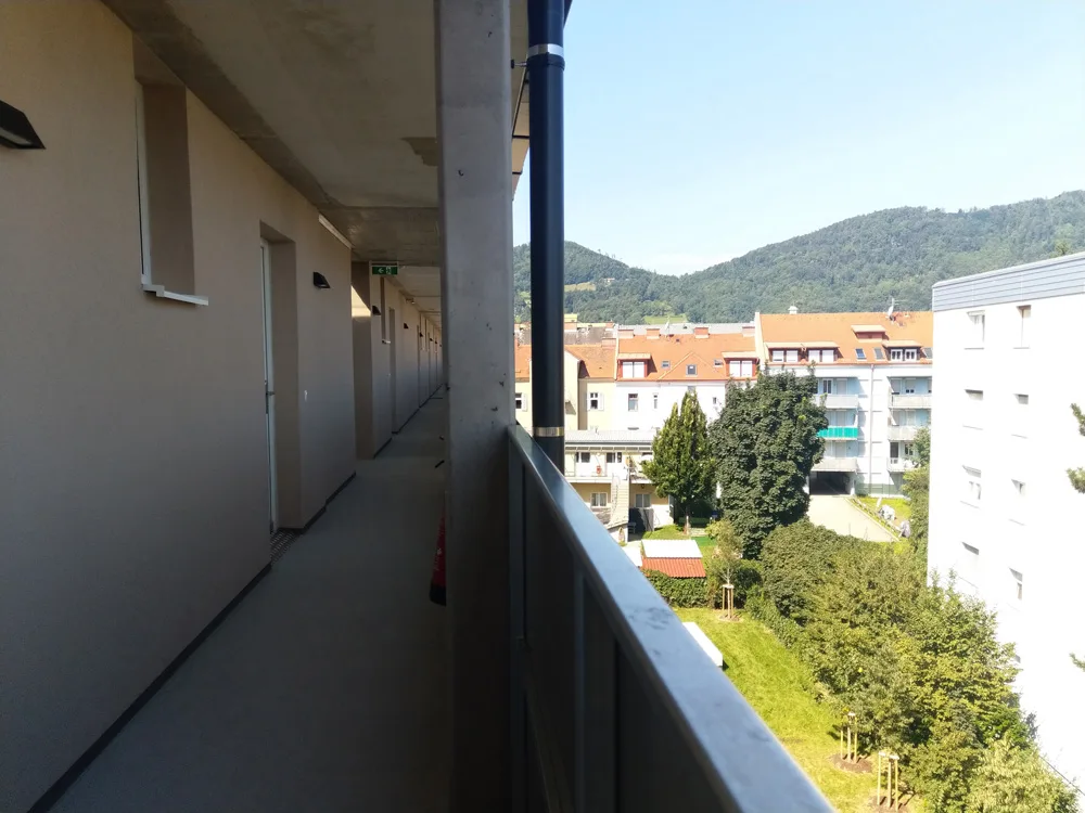 Reininghausstrasse 56_nüchterne Laubengangerschließung