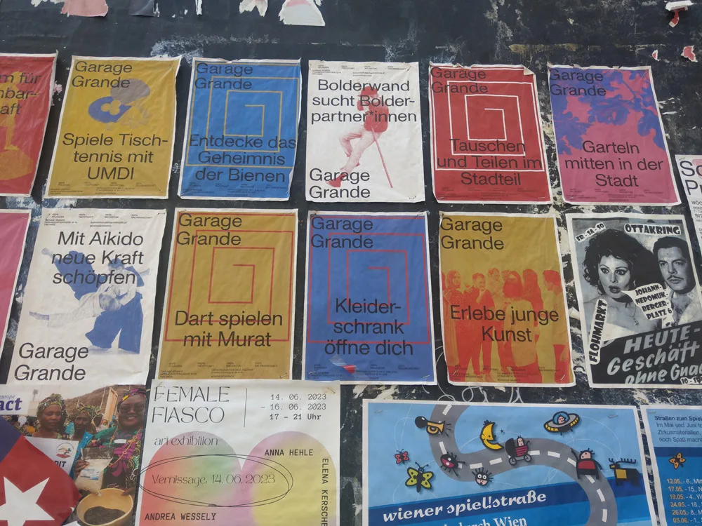 Garage Grande - Plakate von Veranstaltungen