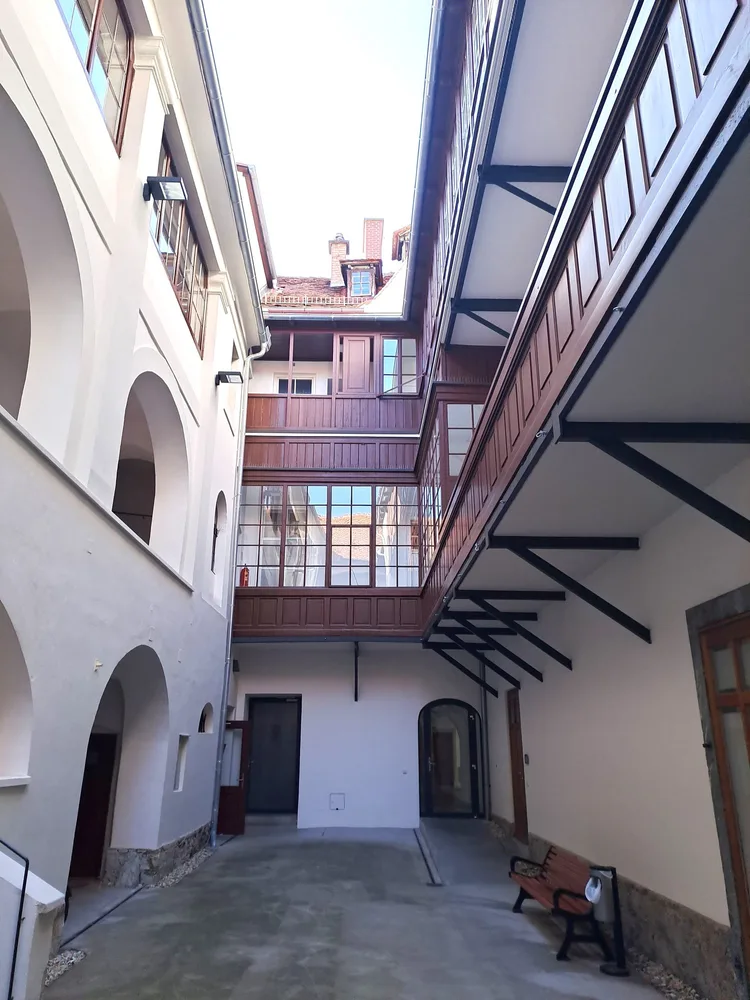 © Peter Laukhardt Karmeliterplatz 5, Hof, Graz