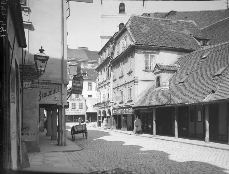 © Peter Laukhardt Grau Neutorgasse um 1900, ÖNB