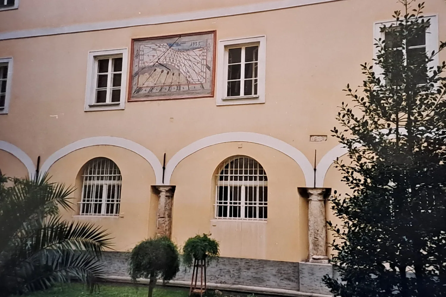 © Peter Laukhardt Graz, Franziskanerplatz 14: zweiter Klosterhof 2024