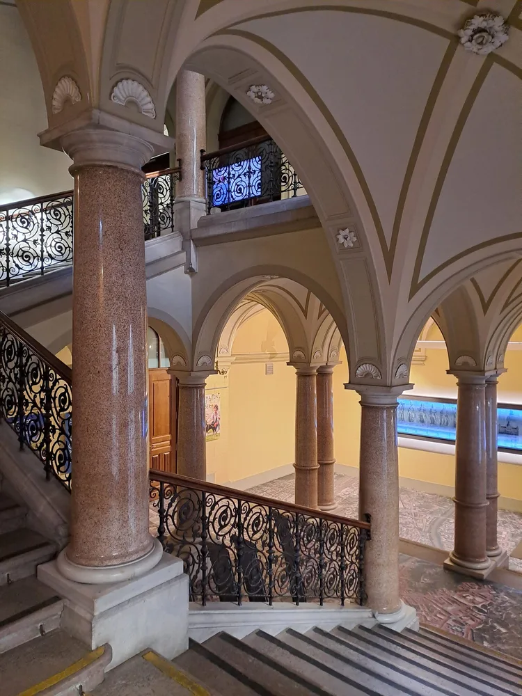 © Peter Laukhardt Arkade im Rathaus-Foyer, Hauptplatz, Graz 2024