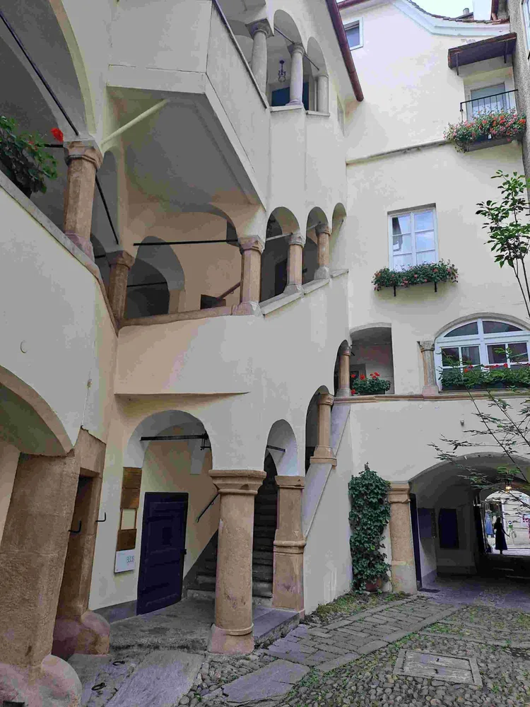 Bild 7 Sporgasse 22, Arkadenhof