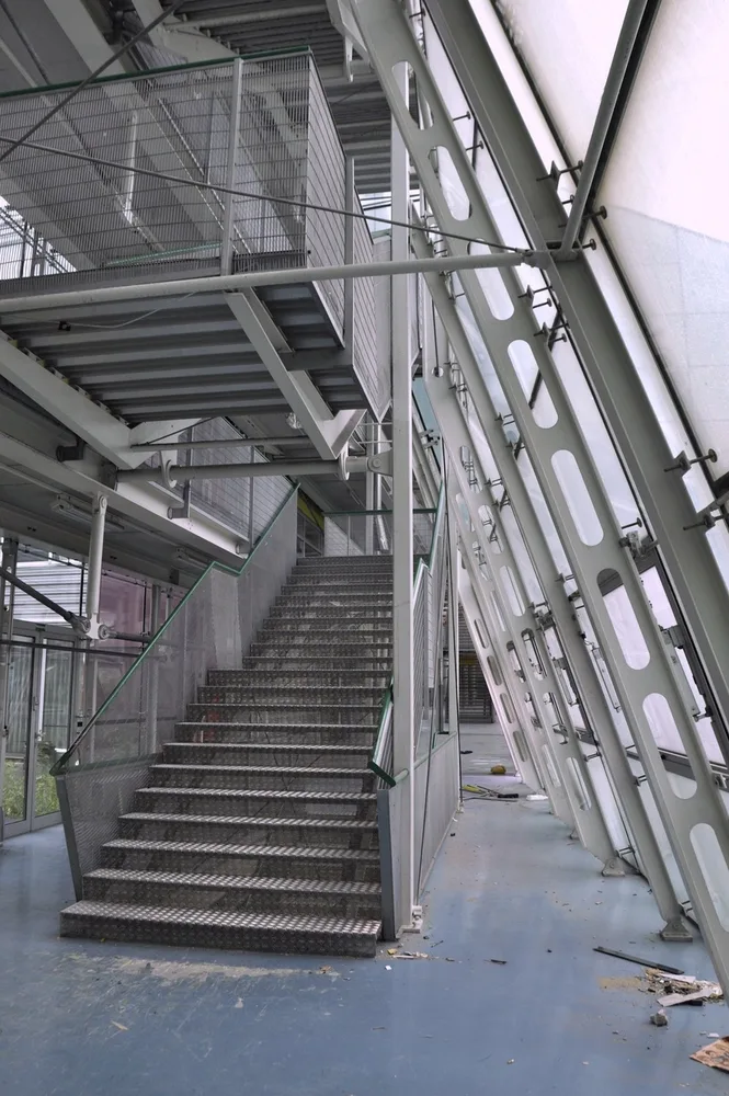 Stiegenaufgang, Innenraum, Helmut-Richter Schule, 2019